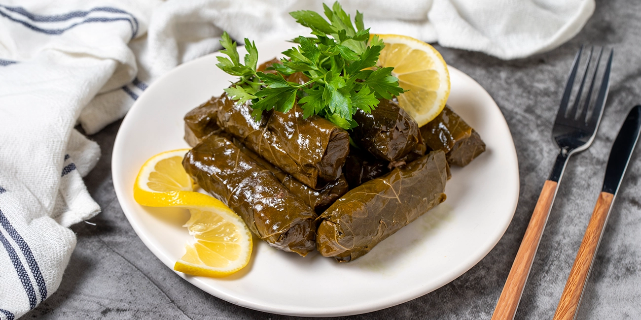 Üzüm Yaprağı Sarması Nasıl Yapılır? Zeytinyağlı Sarma